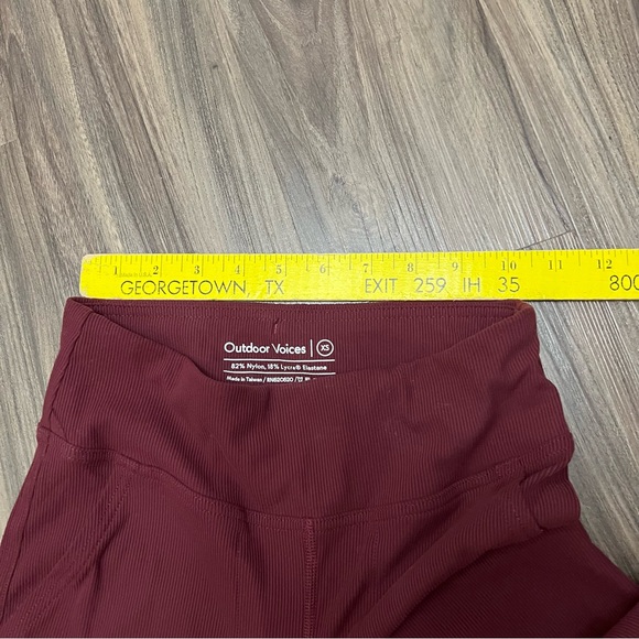 Outdoor Voices SuperForm Rib Flare Pant Stretchy Bell Bottom In Burgundy Size xs - Picture 9 of 12